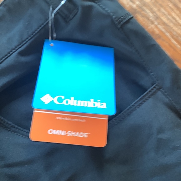 NWT. Men’s Columbia short - Picture 2 of 5